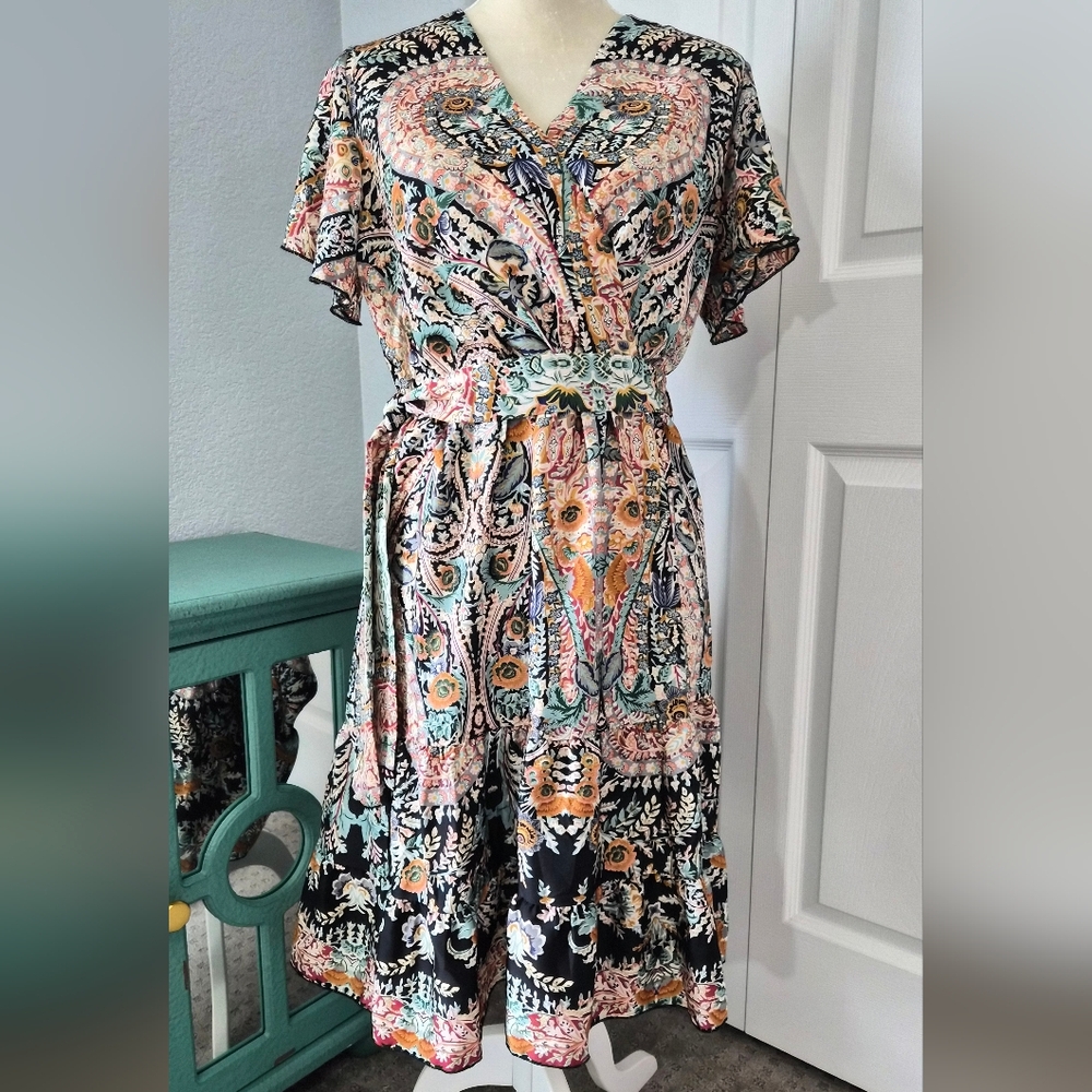 Q2 Boho Floral Faux Wrap Dress Belted Tiered Midi NWT Medium